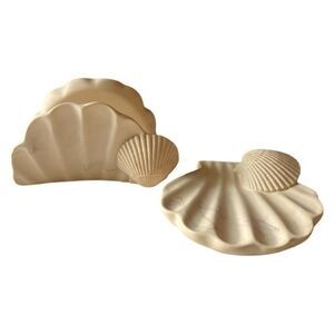 VINTAGE 90’s SET SEA SHELL SOAP DISH AND GUEST TOWEL HOLDER MARBLED ALMOND
